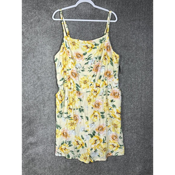 Old Navy Cami Romper Womens Size 3X Plus‎ Yellow Floral Smocked Back Pockets NWT - Picture 1 of 15